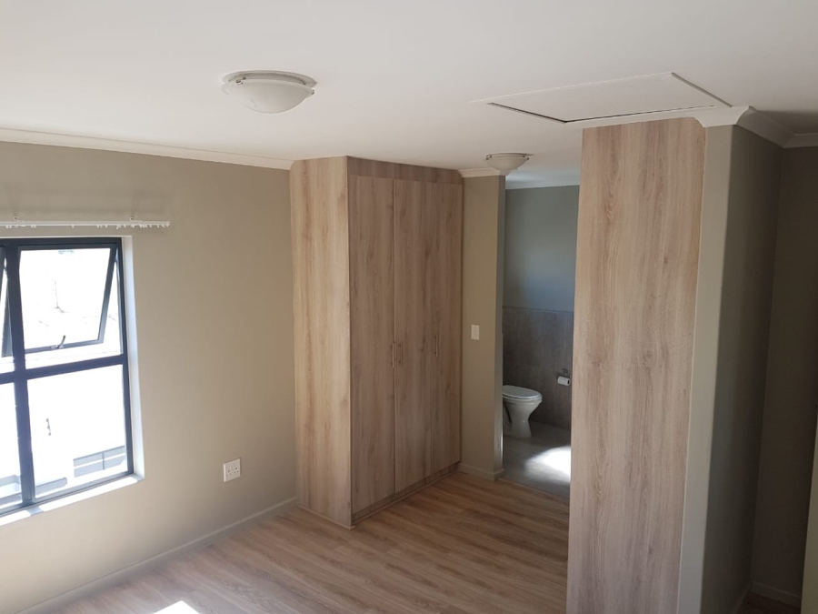 To Let 3 Bedroom Property for Rent in Parklands North Western Cape